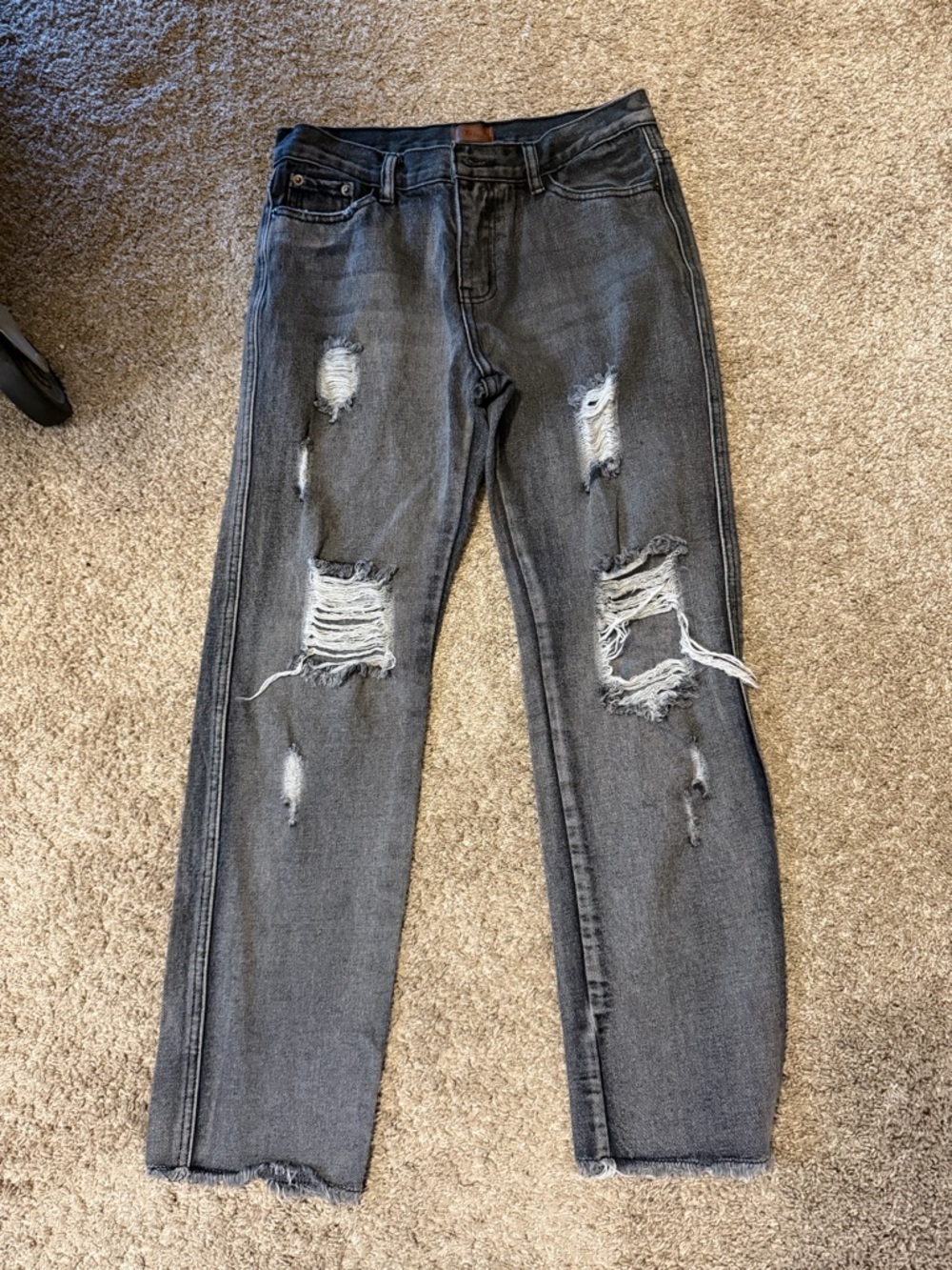 P O L Women's Distressed Straight-Leg Jeans - Charcoal Gray SMALL